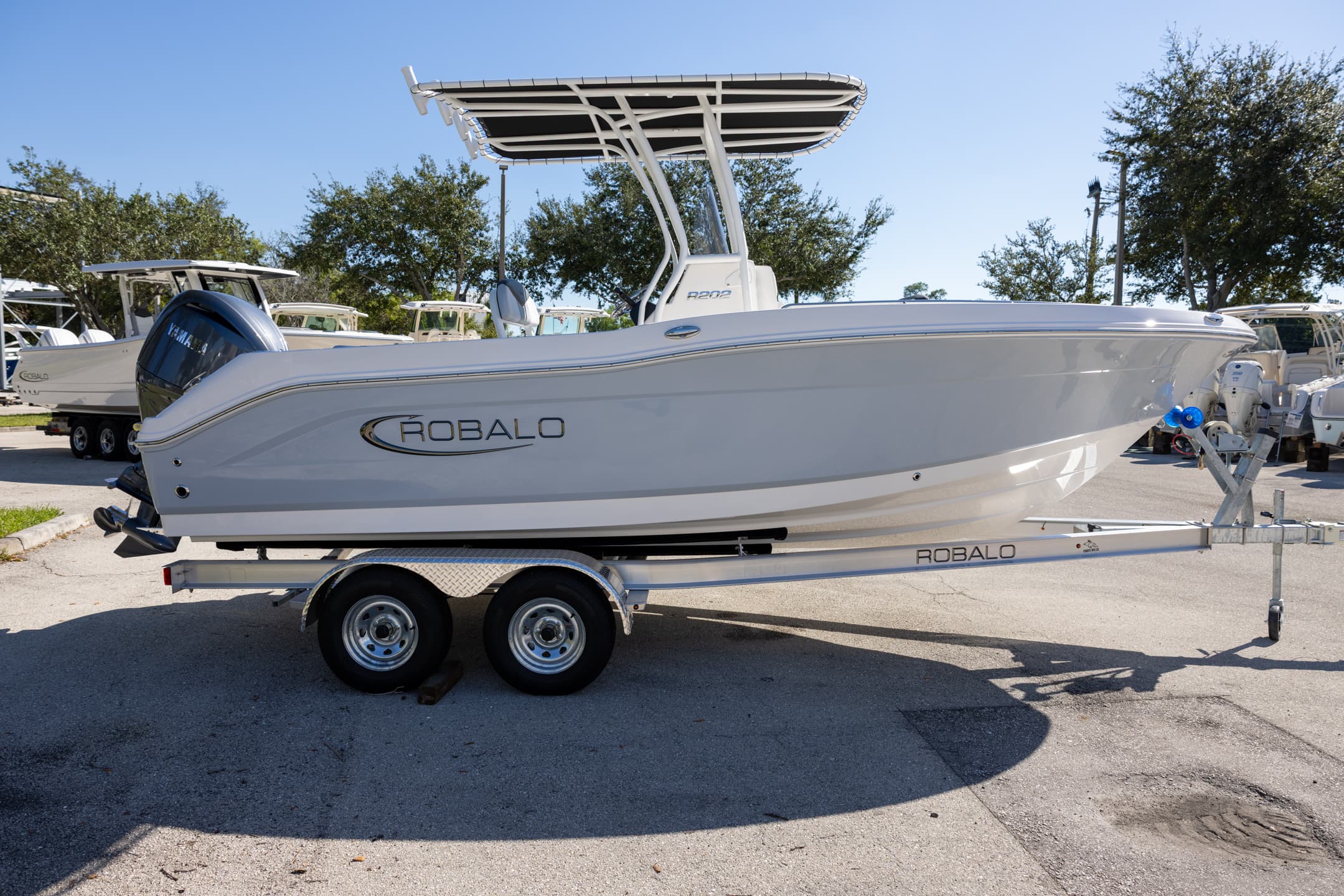 2026 Robalo R202EX