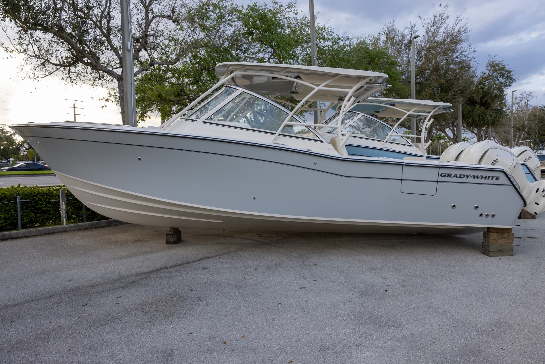 2026 Grady-White Freedom 307 — photo 1 of 6