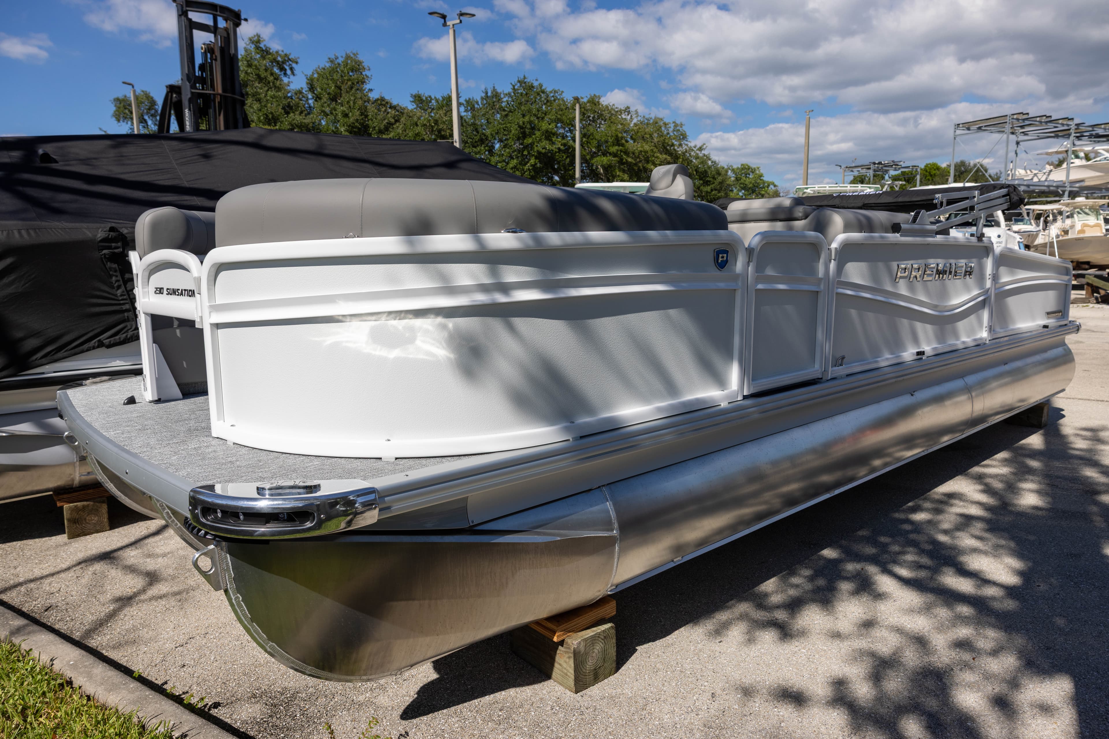 2027 Premier 230 Sunsation Angler 2PT