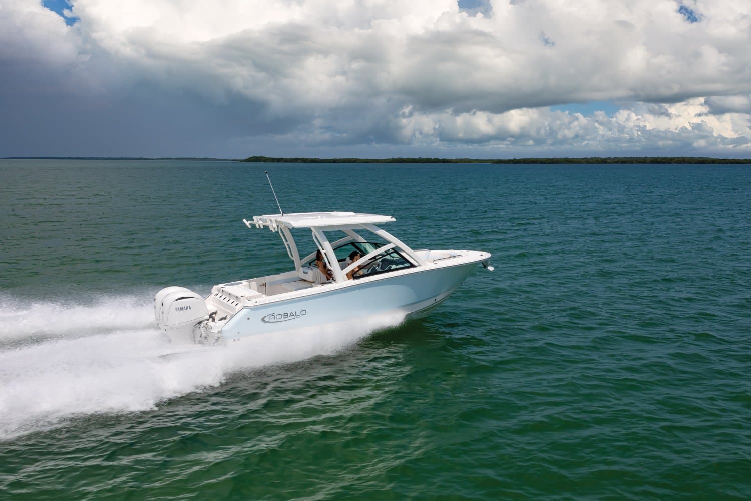 2027 Robalo R257