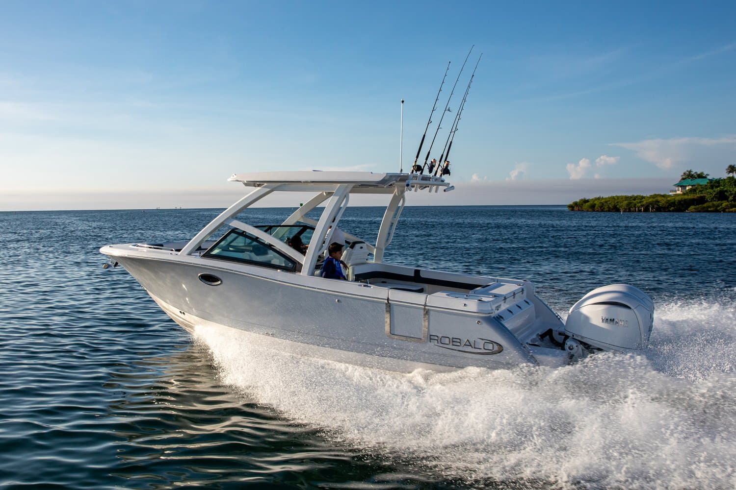 2027 Robalo R277