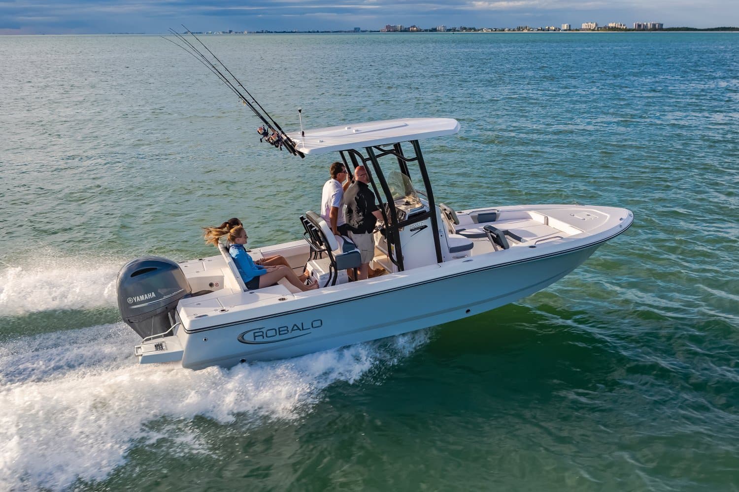 2027 Robalo 226 Cayman