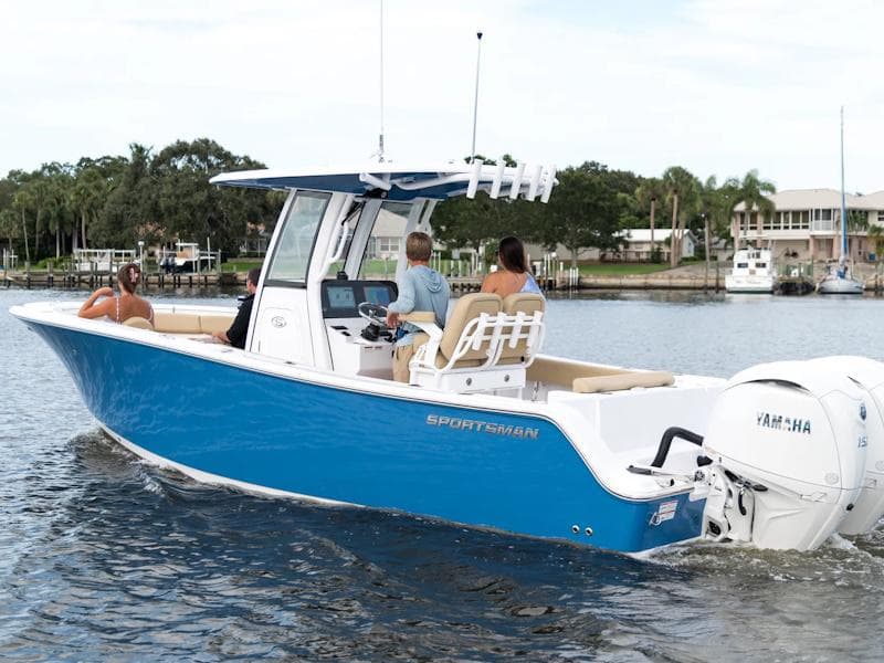 2027 Sportsman Open 252 Center Console