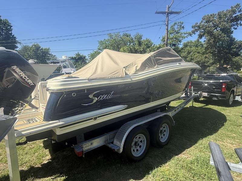 2021 Scout 215 Dorado