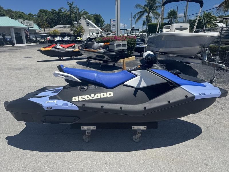 2025 Sea-Doo Spark™ for 3 Rotax 900 ACE™ - 90 CONV with IBR and Audio