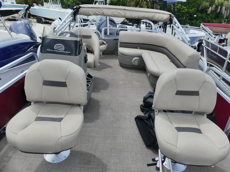 2023 Sun Tracker Bass Buggy 18 DLX