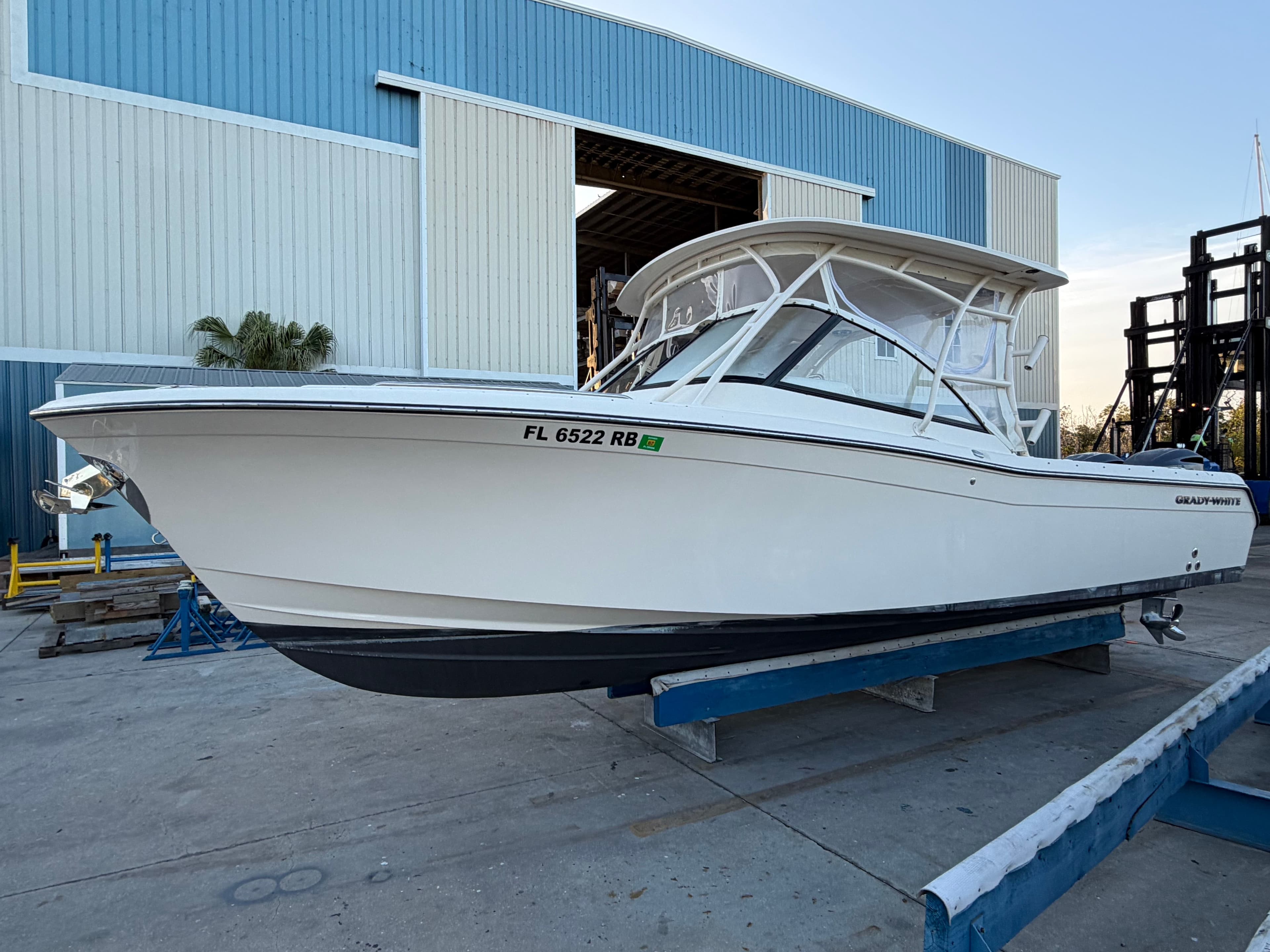 2016 Grady-White Freedom 285