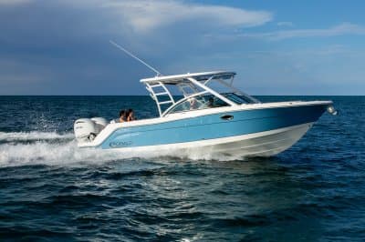 2027 Robalo R317